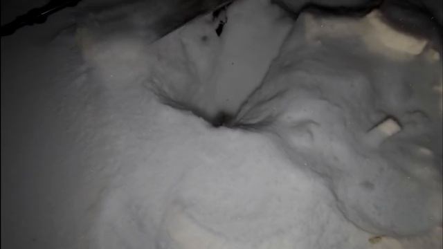 Как найти телефон в снегу (How to find a phone in the snow) смотреть онлайн