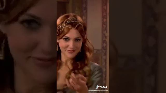 Первая серия Танцы Хюрем смотреть онлайн