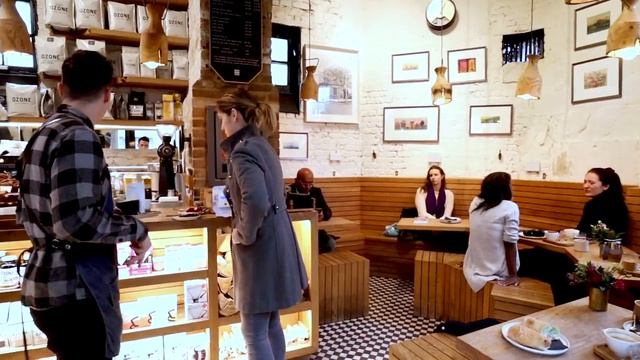 Top Coffee Shops to Visit in London ☕️ (ft SandyMakesSense) | London Coffee Guide | Love and London смотреть онлайн