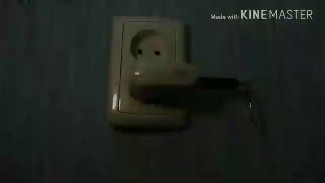 ?Что будет если засунуть флешку в в розетку ?? смотреть онлайн