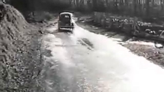 Pub Renault 4CV La Bonne Solution