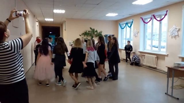 хоровод "В лесу родилась елочка" смотреть онлайн