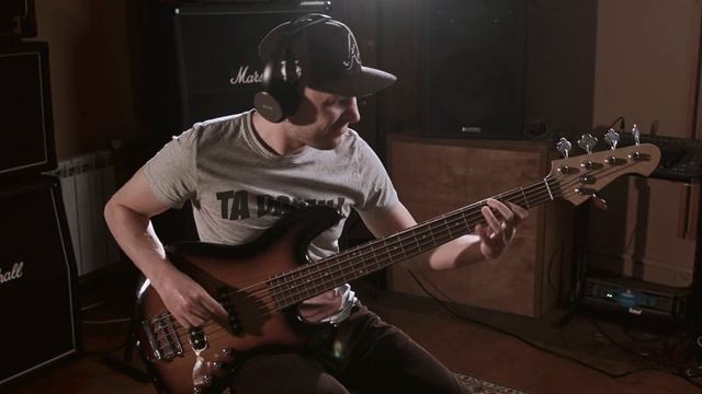 Алексей Тяжелухин (@alexthedrummer) "Between the planets" (feat Alex Glushkov) смотреть онлайн