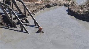 Это грязевой вулкан "Гефест"