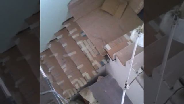 Деревянная лестница на металлическом каркасе. смотреть онлайн