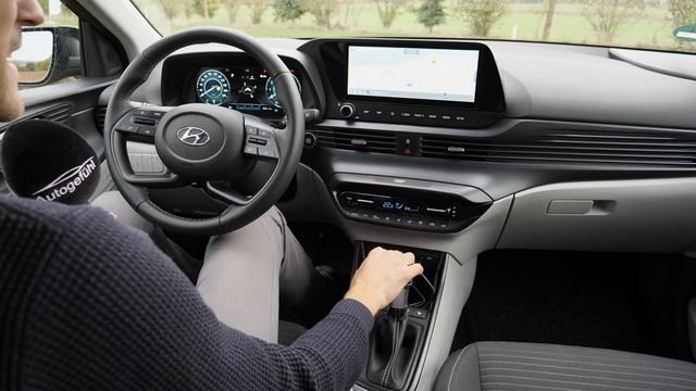 Обзор и тест-драйв Hyundai i20 2021 года смотреть онлайн