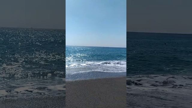 Sicilia /Onde a Giardini NAXOS/Sicily / Waves at Giardini NAXOS/Сицилия / Волны в Giardini NAXOS смотреть онлайн