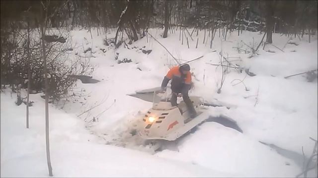 Что делать если застрял снегоход!! смотреть онлайн