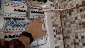 Как сделать красивую открытую электропроводку в белом кабель канале