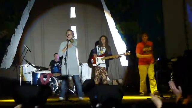 Alai Oli - Счастье есть! (Пустые холмы 2010, видео) смотреть онлайн
