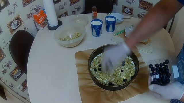 Яблочный с Черникой Голубикой пирог ЛИДА, Самый быстрый насыпной песочный пирог Домашний рецепт смотреть онлайн