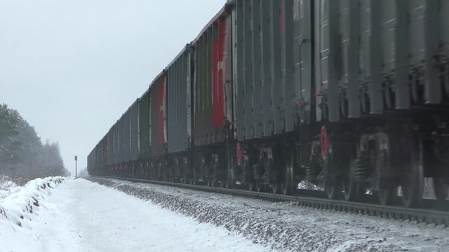 Тепловоз 2ТЭ116-1545 с грузовым поездом смотреть онлайн