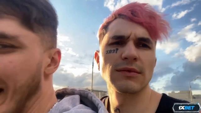 ПИНК МАЙОТ И ТОНИ СОЛДЖА ФЛЕКСЯТ НА САМОКАТАХ смотреть онлайн