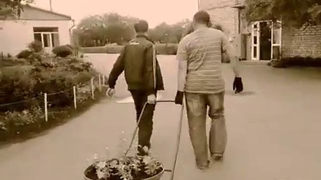 Мы с конём в двоём по пулю идём смотреть онлайн