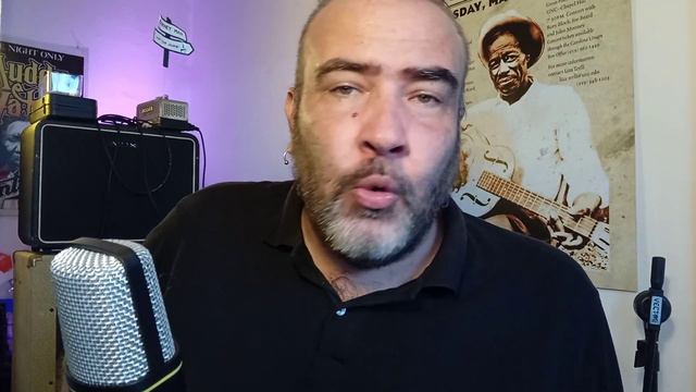 Papo Rápido: 16 Anos Com O Mesmo Timbre De Guitarra смотреть онлайн