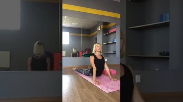 Тренировка на гибкость и выход в мостик смотреть онлайн