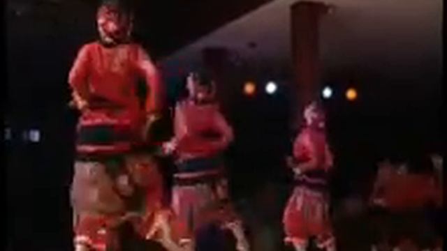 Indonesian Traditional Dance_Gelang Ro'om Dance of East Java смотреть онлайн