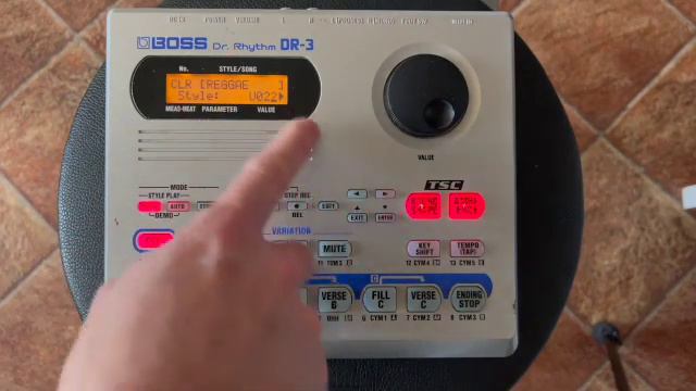 How to delete or clear the saved drum pattern from Boss Dr Rhythm DR3 drum machine смотреть онлайн