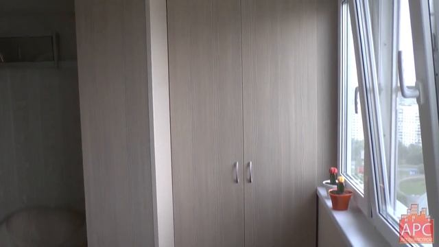 Пример объединения лоджии с комнатой. Ремонт лоджии 6 метров под ключ, встроенная мебель для лоджии смотреть онлайн