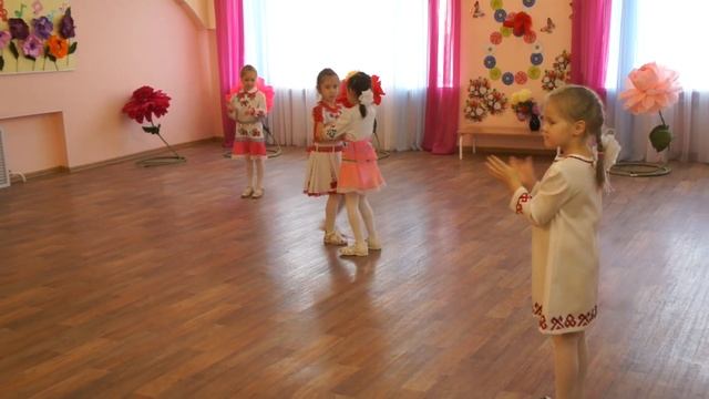 Марийский танец в садике 17 марта 2020 смотреть онлайн