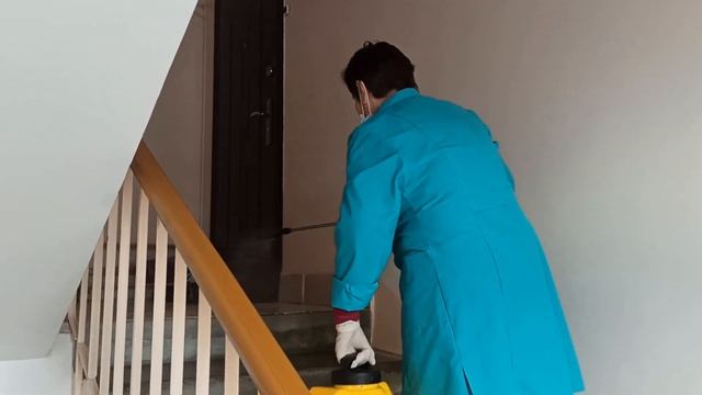 Санстанция обрабатывает подъезд смотреть онлайн