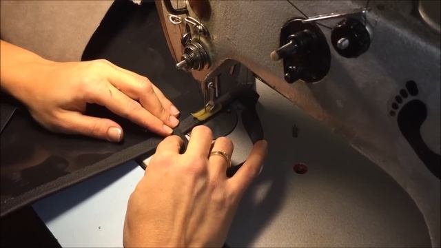 Перетяжка сидений в кожу и алькантару. Car's interior in leather and аlcantara VW Polo смотреть онлайн