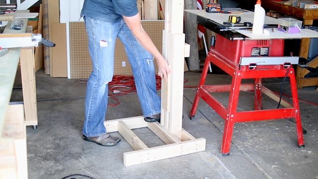 DIY Portable TV Stand смотреть онлайн