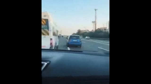 Безумные шашки на дороге.Mad checkers on the road смотреть онлайн