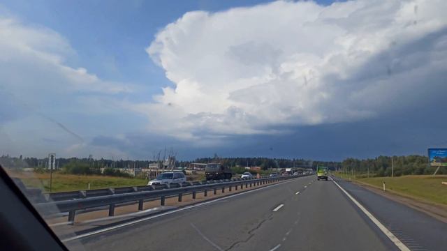 Ни когда бы не подумал что живя в Питере буду радоваться дождю. смотреть онлайн
