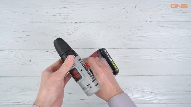 Распаковка шуруповерта Зубр ДА 14.4-2-Ли КНМ1 / Unboxing Зубр ДА 14.4-2-Ли КНМ1 смотреть онлайн