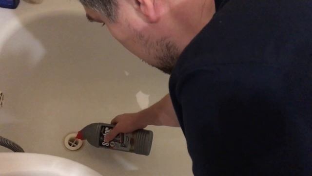 Как убрать засор в ванной смотреть онлайн