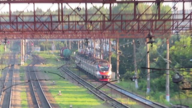 Электрооезда ЭД4М-0475, ЭП2Д-0002 ЦППК станция Обнинское 11.07.2020 смотреть онлайн