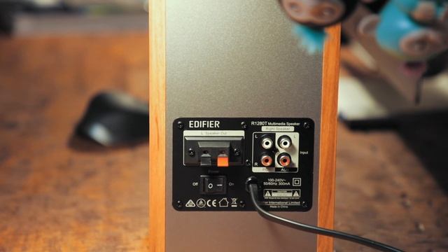 The BEST Bookshelf Speakers under $100!! (EDIFIER R1280T) смотреть онлайн