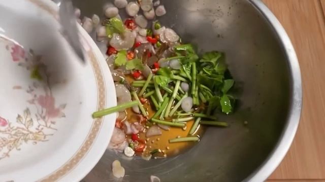 Telur Bebek Hitam Dihargai Sangat Mahal | Century Egg смотреть онлайн