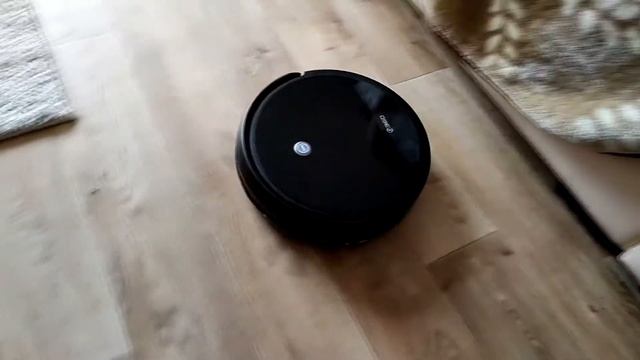 Пример работы робота-пылесоса 360 С50-1 смотреть онлайн