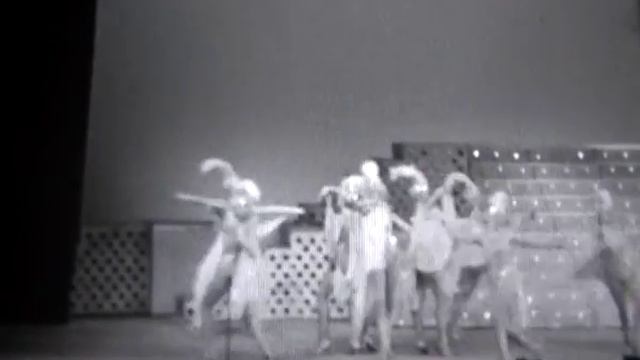 Ленинградский Мюзик-Холл. смотреть онлайн