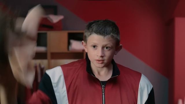 What If Not Tall? :30 | State Farm® Commercial смотреть онлайн