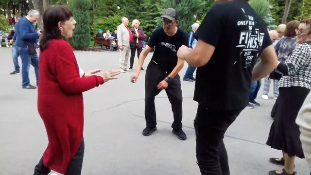 Рок н ролл!!! Красивые  танцы в парке Горького!!! Харьков 2021