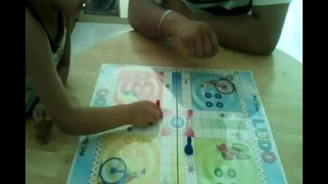 Taran Ludo Game смотреть онлайн