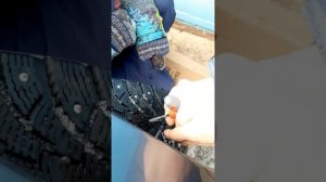 ??? Что делать? Если спускает колесо бескамерное. Бескамерное колесо. Лучший способ.