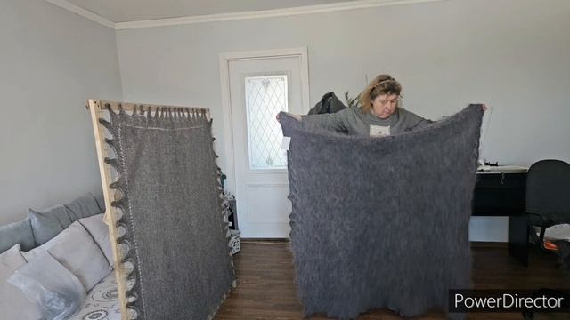 ПУХОВЫЕ ШАЛИ ИЗ КОЗЬЕГО ПУХА СВЯЗАЛА СПИЦАМИ смотреть онлайн