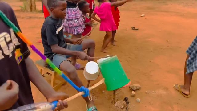 Feliz Navidad - Merry Christmas 🎄 Yahweh Children Cover