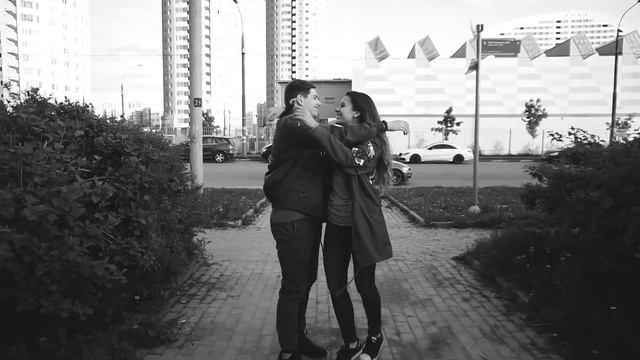 Люди во время расставания | Артем Хохоликов смотреть онлайн