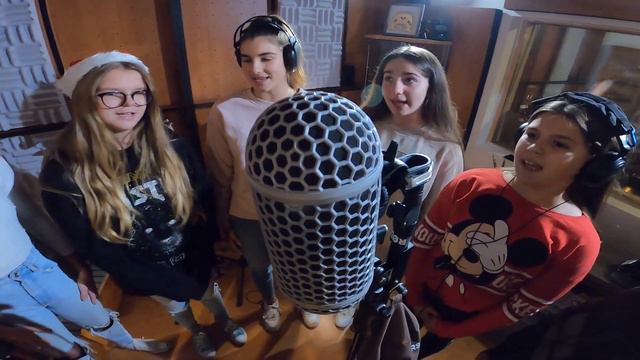 KK Split i Zlatni mikrofon - "Sretan Božić svakome - 2020" смотреть онлайн