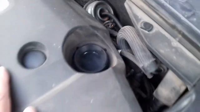 Дым из маслозаливной горловины Volvo Xc70 D5