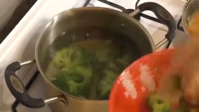 Kрем-суп из броколи смотреть онлайн