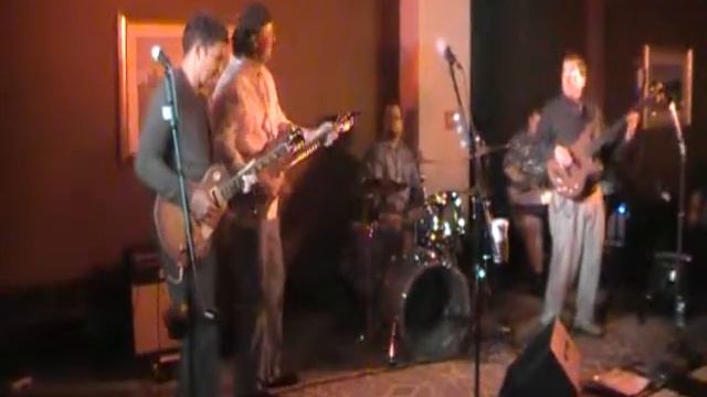 "Rock This Town" - "Mike Archer" - "Dec. 4, 2010" смотреть онлайн