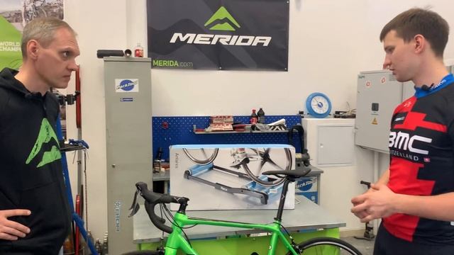 Роллерный станок Tacx Antares для разминки смотреть онлайн
