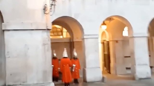 He Tried To Mess With A Guard Of The Tomb Of The Unknown Soldier смотреть онлайн