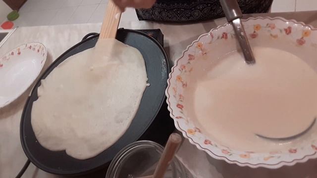 Тонкие блины на блиннице! Готовим на блиннице. смотреть онлайн